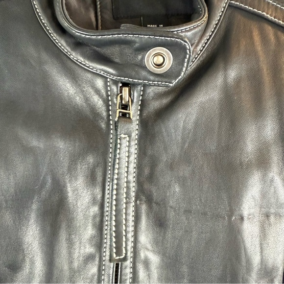Bernardo Black Genuine Leather Zip up V front Biker Jacket Women's Size:L - Picture 7 of 16
